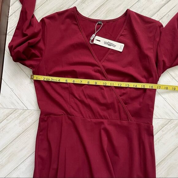 Burgundy Faux Wrap Midi Dress size Large - Picture 8 of 8